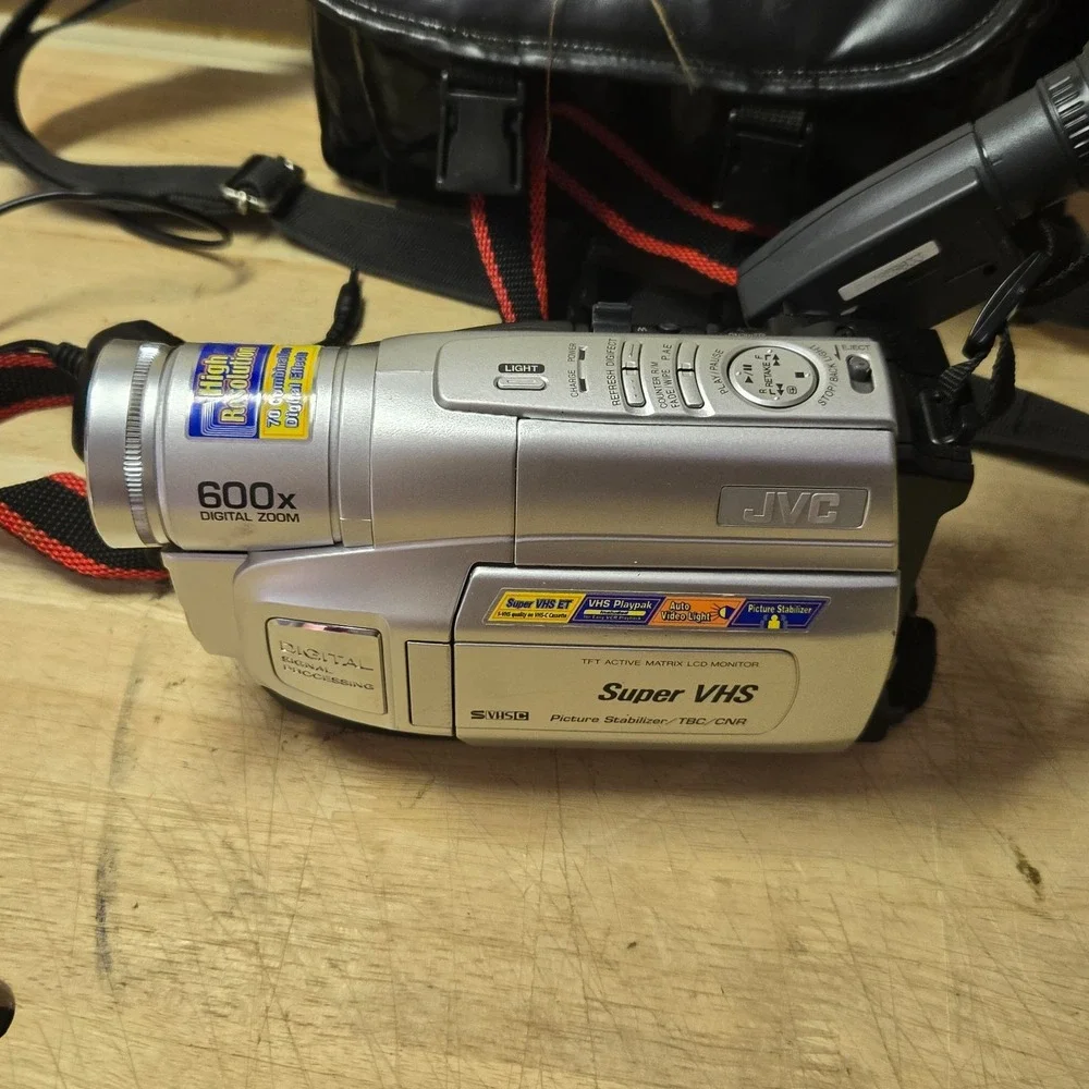 JVC GR-SXM250U Super VHS-C Compact Video Camcorder Camera VCR Transfer TESTED